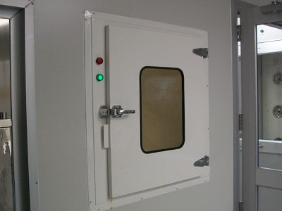 ช่องประตูส่งงาน ป้องกันละอองฝุ่นไหลเข้าสู่สายงานการผลิต